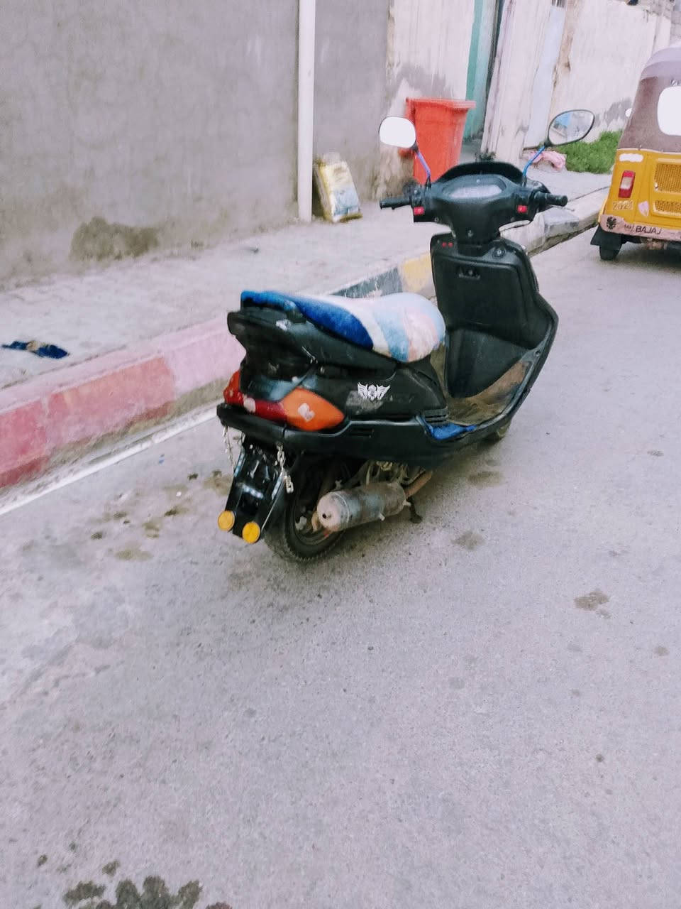 للبيع دراجة كاملة  السعر ٢٢٠ بعقوبة  ***********
