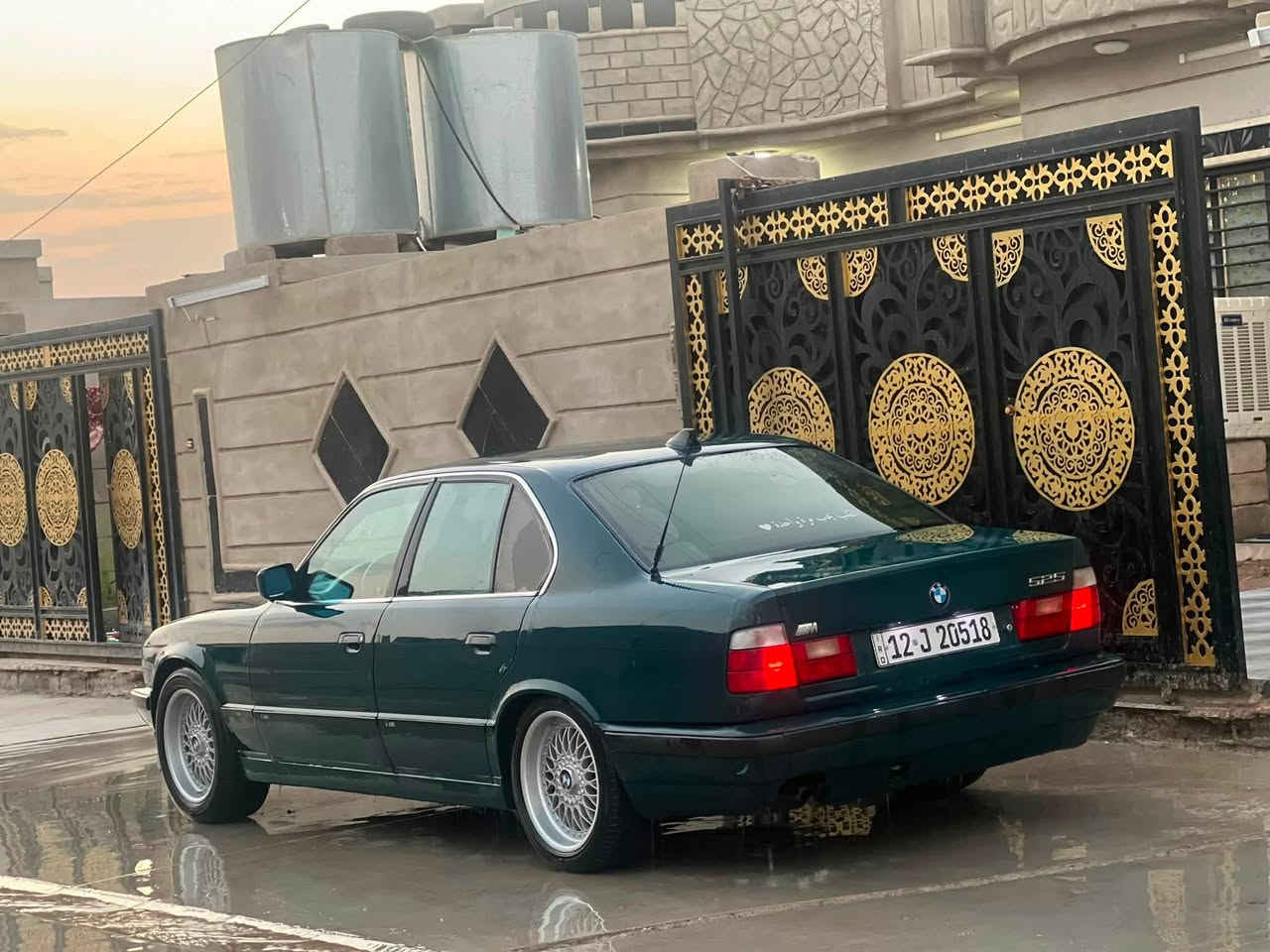 BMW 525i
موديل 1991 بدون صبغ 

كير مكينه بـشرط 

غررفت السياره جلد كهرب 

تبريد تـدفئه بـشرط 

طخم السياره 60‎%‎100 

ويل اصلي 17 تواير بجيس 

سياره بدون نواقص 

للبيع او مرواس مكان السياره زمار 

*********** بي وتساب
