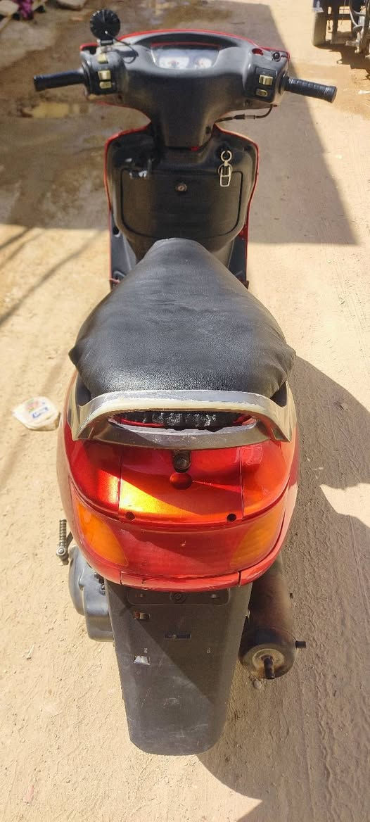 السلام عليكم فراشه للبيع شغاله سلف هندر اول مره تنفتح مكينه خرسه نهضه ومعدل السعر ٣٠٠ ديوانيه مركز رقمي ***********
