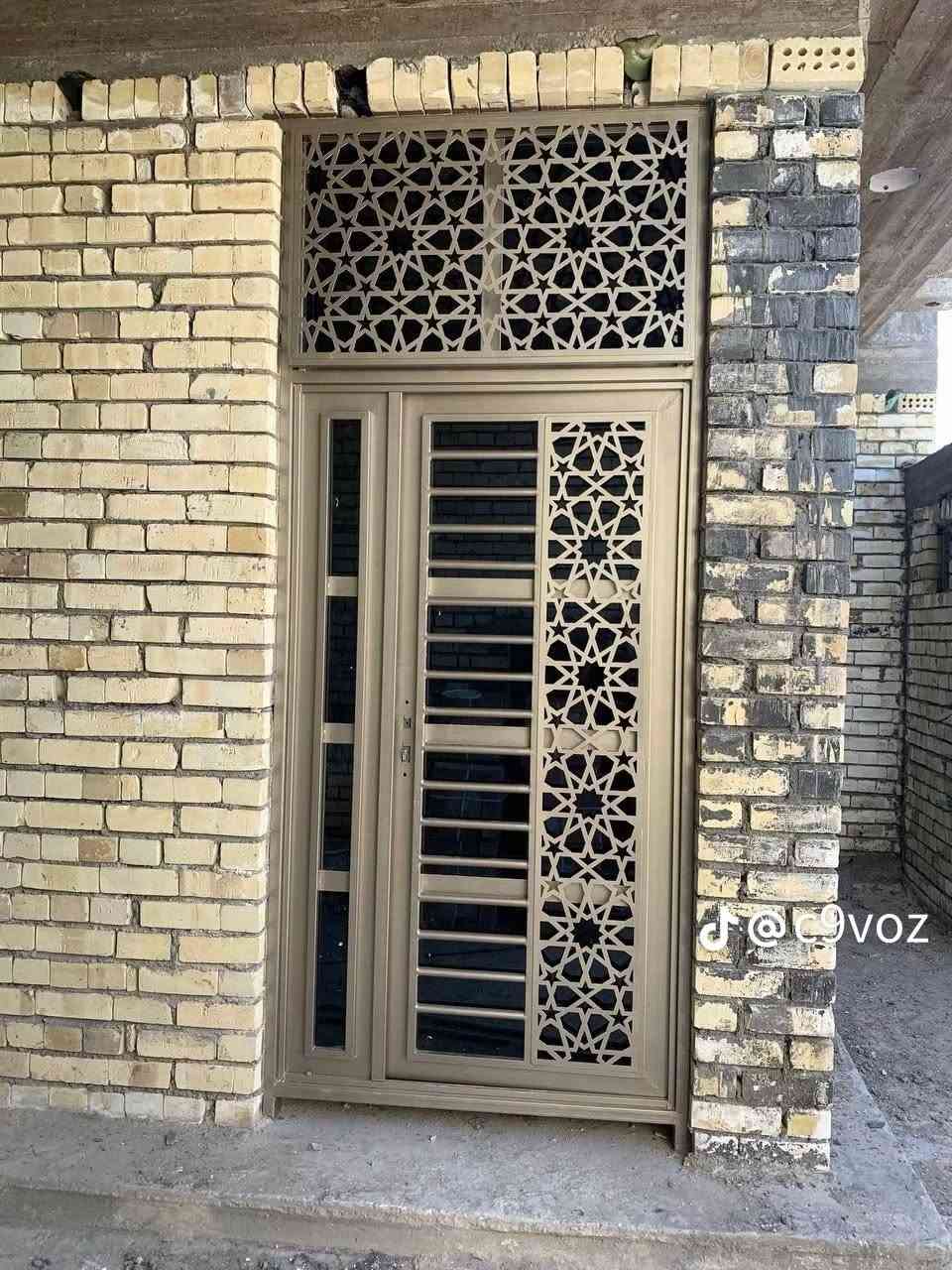 معمل القبله لكافة اعمال حداده بيبان شبابيك محجرات سقايف تغليف واجهات بالكيبون مكاني البصره( القبله ) ***********
