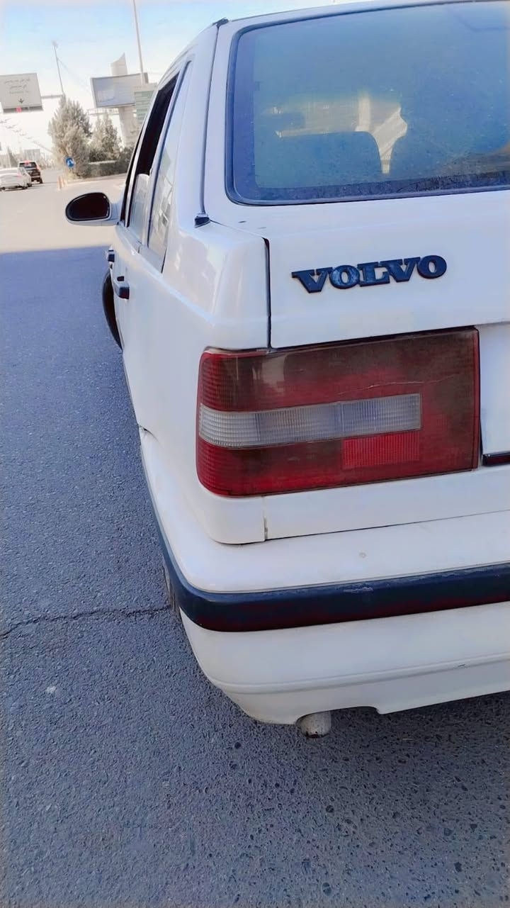 السلام عليكم ورحمة الله 
للبيع 

volvo 440
جنطه
موديل 1993
محدث سستم 1995
سنويه باسمي 
محرك و كير شرط 
تخم التايرات جديد 
مصبوغه عام
داخل مالها نضيف   

السعر 32 ورقه وبيها مجال

للاستفسار 
***********
