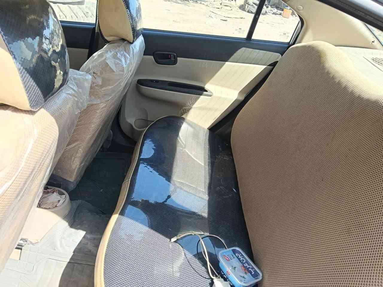 السلام عليكم
اكسنت موديل 11 رقم ديالى 
3 قطع صبغ بدون دواخل بيها اماكن بارد 
سيارة خليجيه 75 وبيها مجال 
+***********
