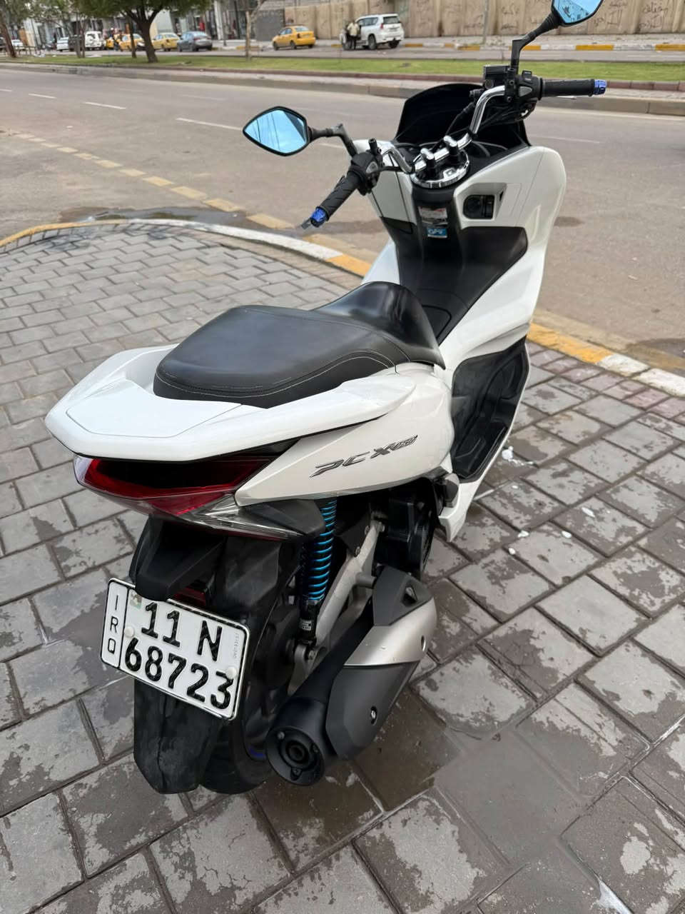 معرض الواثق لتجارة الدراجات النارية 
متوفر هوندا Pcx الجيل الثالث محرك 150 
فول مواصفات الدراجة 
محرك 150 cc 
بريك ABS 
تدفئة يدات 
بصمتين الدراجة
عداد الممشى 30,000
رقم بغداد الانكليزي هزة وفحص متانة جديد 
جاهزة وكاملة على اخر حباية 
السعر 36 ورقة 
العنوان بغداد شارع فلسطين الضلال 
***********
***********

