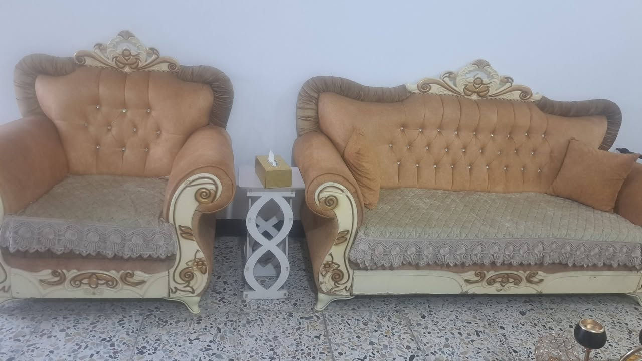 لكالسلام عليكم ورحمة الله وبركاته اخوتي واهلي اهل الفلوجة الغيارى زوحي مريض بمرض الفشل الوي ويحتاج الى مراجعة للاطباء وعندي تخم للبيع للذهاب ومراجعة الاطباء لان الحالة المادية تحت الصفر وهذا نوع التخم كما المعروض بالصور والفيديو (العنوان  الفلوجة خلف الكماليات فرع عيادة الدكتورة كوثر للاسنان  رقم الموبايل (***********)
