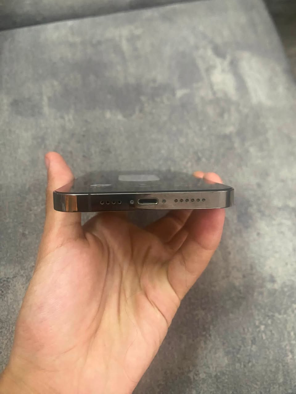 السلام عليكم
ايفون 13برو ماكس 
بطاريه 81🔋
ذاكره 256
جهاز مكفول من كلشي وكاله 
امريكي نضافه 90‎%‎
السعر730 
التواصل وتساب واتصال موجود ***********
