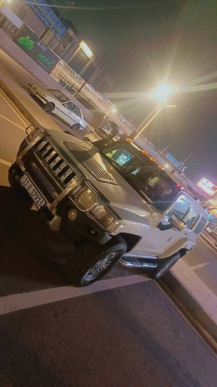 السلام عليكم.. همر موديل. ٢٠٠٩  وارد خليجي. رقم بغداد  انكليزي سياره كامله مكمله ما تصرف عليها دينار واحد . سياره جديده  وسونارها وياها مثل ما موضح بالصور.. وانتو بعد تعرفون  مواصفات الهمر الخليجي. ما يحتاج اشرح. رايدها ب 115 السوك كلشي بي حتى ب٧٥ ورقه  تلگه  بس راكضه وتركضك وياها. هاي السياره العندي جديده  وما بيها اي نقص وكلشي بسعره كهربائيات كلها شغاله ماكو دگمه بيها ما تشتغل تبريد ثلج بعز الصيف الحماووه  صفر  جوه النص بخط. مكان السياره بغداد  للاستفسار اكثر  اتصل على الرقم ***********.👉واتساب.. اتصل وتشلع عيوني .اخوان اعتذر من المراوس  اريد  ابيع

نص مكتوب في الصور:
- iQ