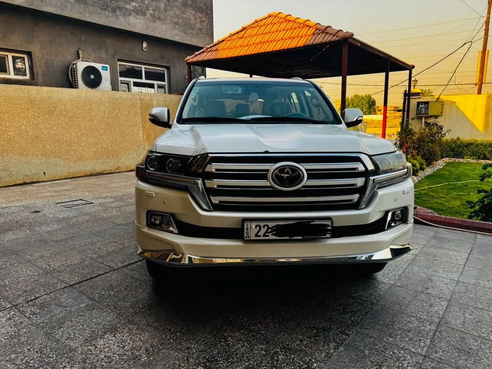 لاندكروزر ٢٠١٧ رقم اربيل وايت ايديشن محرك ٦ فول مواصفات كفالة عامة سيارة نظيفة جداً ماشية ١٣٠ رقم اربيل مكانها بغداد حي الجهاد سعرها ٤٤٧$ اخوان الي يعجبة السعر على راسي واللي ميعجبة السعر ليعلق تعليق سلبي ***********
