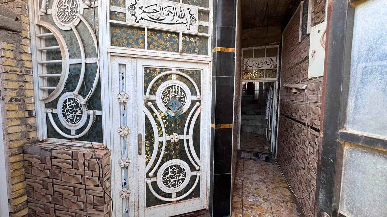 بيت للبيع النداء منطقه ال ٥٢
١٠٠ متر السعر ٩٥ مع المجال 
للتواصل ‭***********‬
