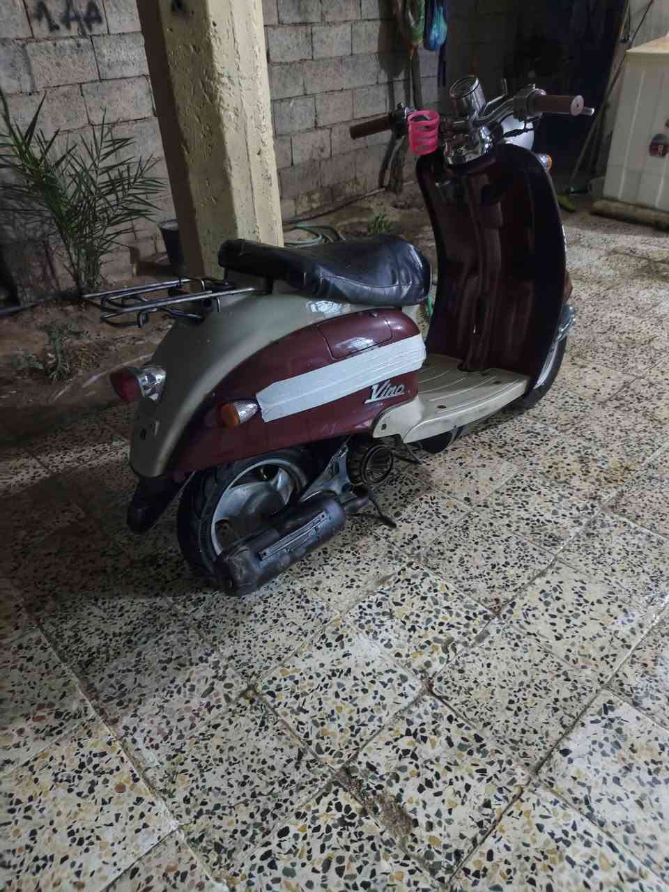 السلام عليكم دراجه  60 سلف هندر كهربائية كله شغال كيج بانزين كيج سرعه كله شغال تايرات جدد  دراجه كامله مكمله  السعر 150 وبيه مجال  الستفسار تل الرقم *********** بي واتساب
