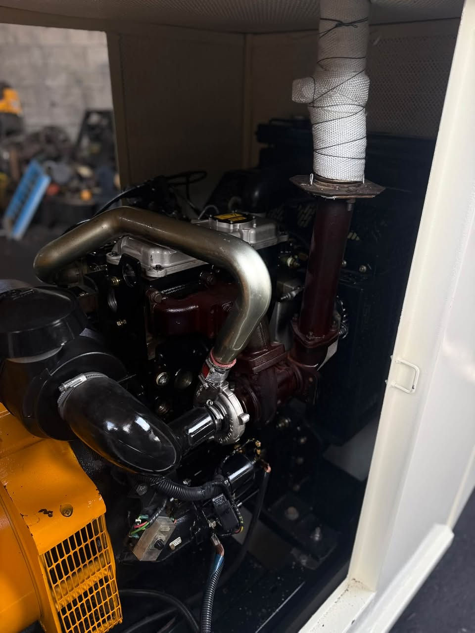 بيركنز 3سلندر سوبر حجم (105)
توليد60KVA لوري سومر فرنسي اصلي 
كاتم غدار100‎%‎
التواصل والستفسار
***********
العنوان اربيل الصناعه الجنوبيه 
ابو سراج للمولدات
