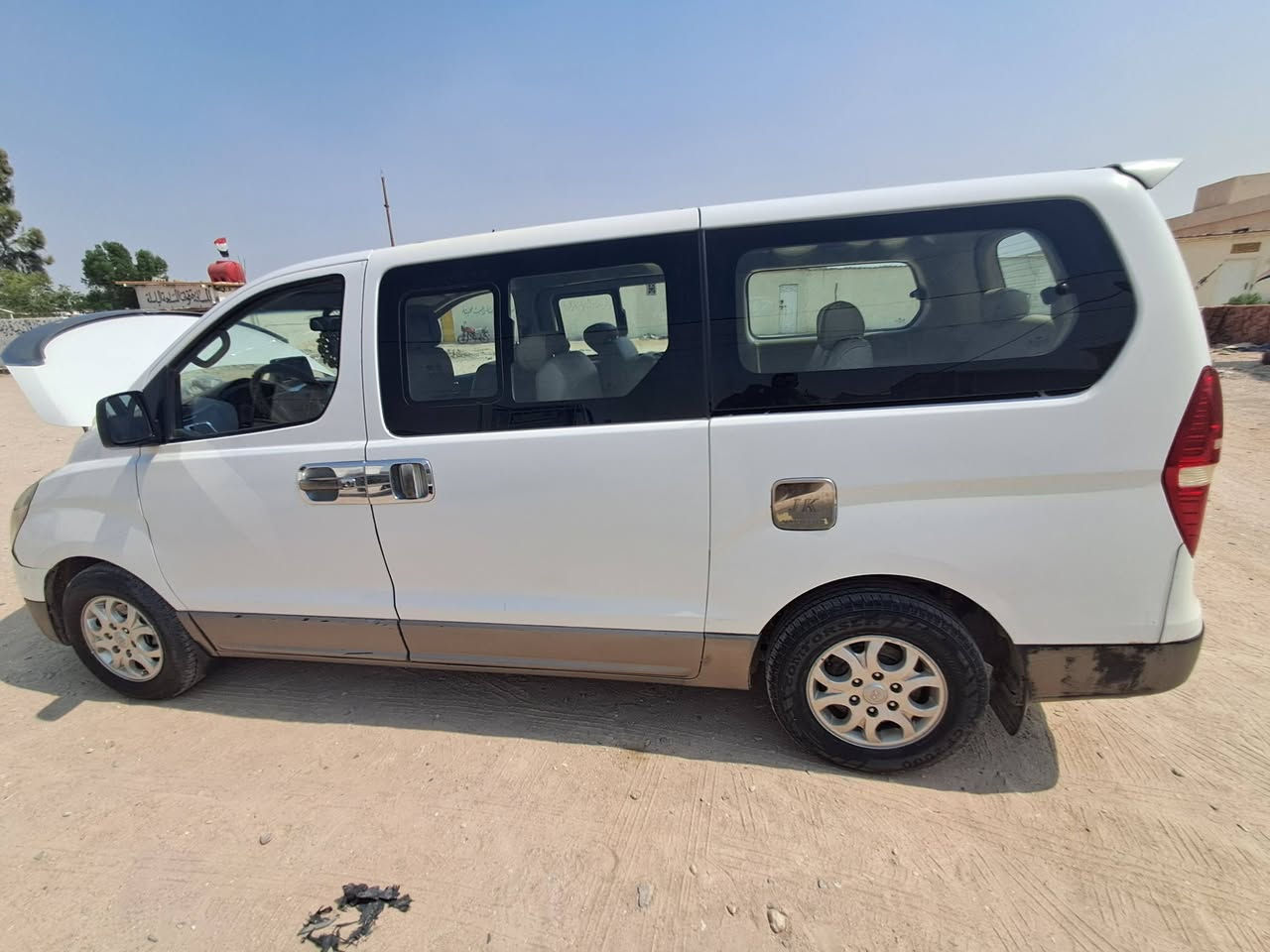 استاركس،مفتوح موديل ٢٠١٤ رقم كربلاء باسمي السياره بيه تكحيل باب السلايت وبارد باب العبري مكينه نظيفه وحداديه نظيفه تخم تاير رقم صاحب السياره ***********@
