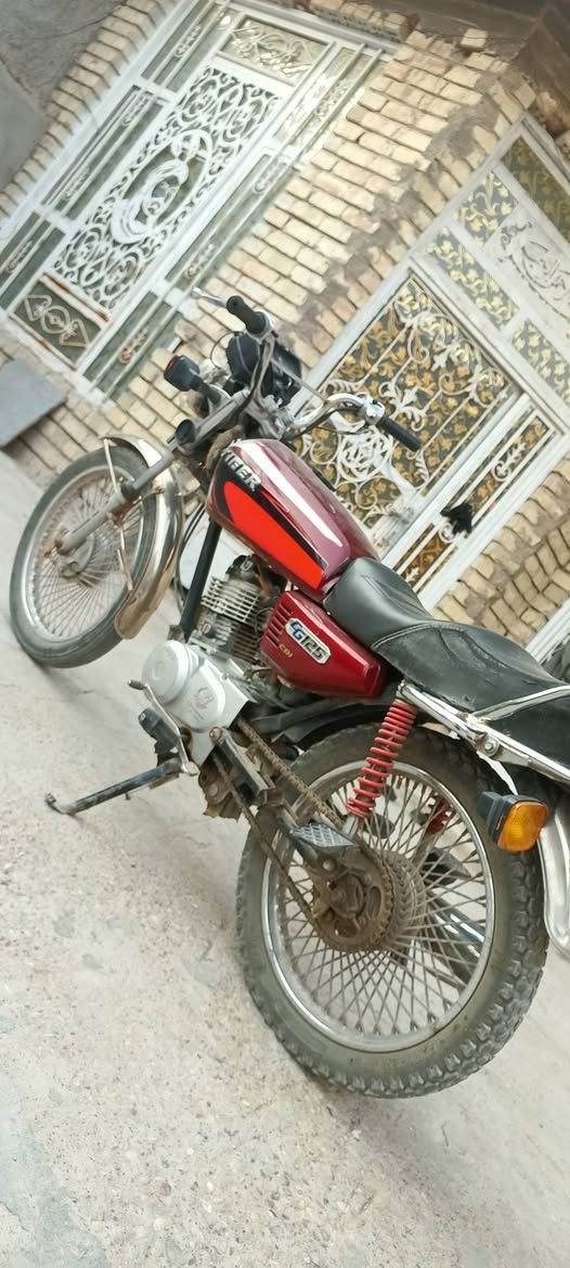 تايكر موديل2021 اوراق
كامله مابيهه نقص ومكينه تخبل 

مكانهه قطعه الصويره 

375 وبيهه مجال بسيط 

***********  فقط اتصال
