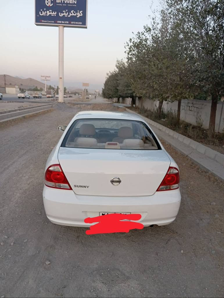 +نیسان سەنی کۆری سپی بەفری ، مۆدیل ٢٠١١ 
+ بێ بۆیاغ ،تەنها یەک بست تەعدیلی هەیە لە چەمەلاغی دواوە.
+ سەیارەکە توند و تۆڵە هیچ مەسرەفی تێدانیە.
+ گێڕ بەشەرت مەکینەیەکی لۆکی لەسەرە بەشەرت.
+ سیستەمی غازی ئیتاڵی بۆ بەستراوە. تەبرید💯
+ ناو زەرد دوو جام کارەبا ،شاشەو کامێڕای بۆ بەستراوە
+ هی دەست خۆمە دوو ساڵە لامە ،هیچ مەسروفێکی تێدانیە تەنها سەنەوی بەسەر چووە.
*نرخ /٩٥ گەڵا و مەحامەلە 
* ژمارە موبایل /*********** رانية, السليمانية
