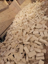 يوجد لدينا طابوك درجه اولى يوجد نوعين بيرنه معامل الطيب وانجكتر معامل ...