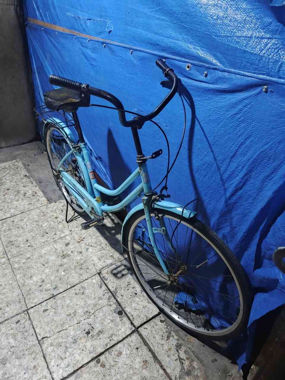 بايسكل لبيع بناتي السعر 80وبي مجال بصيط نتصال واتساب ***********🚲🩵
