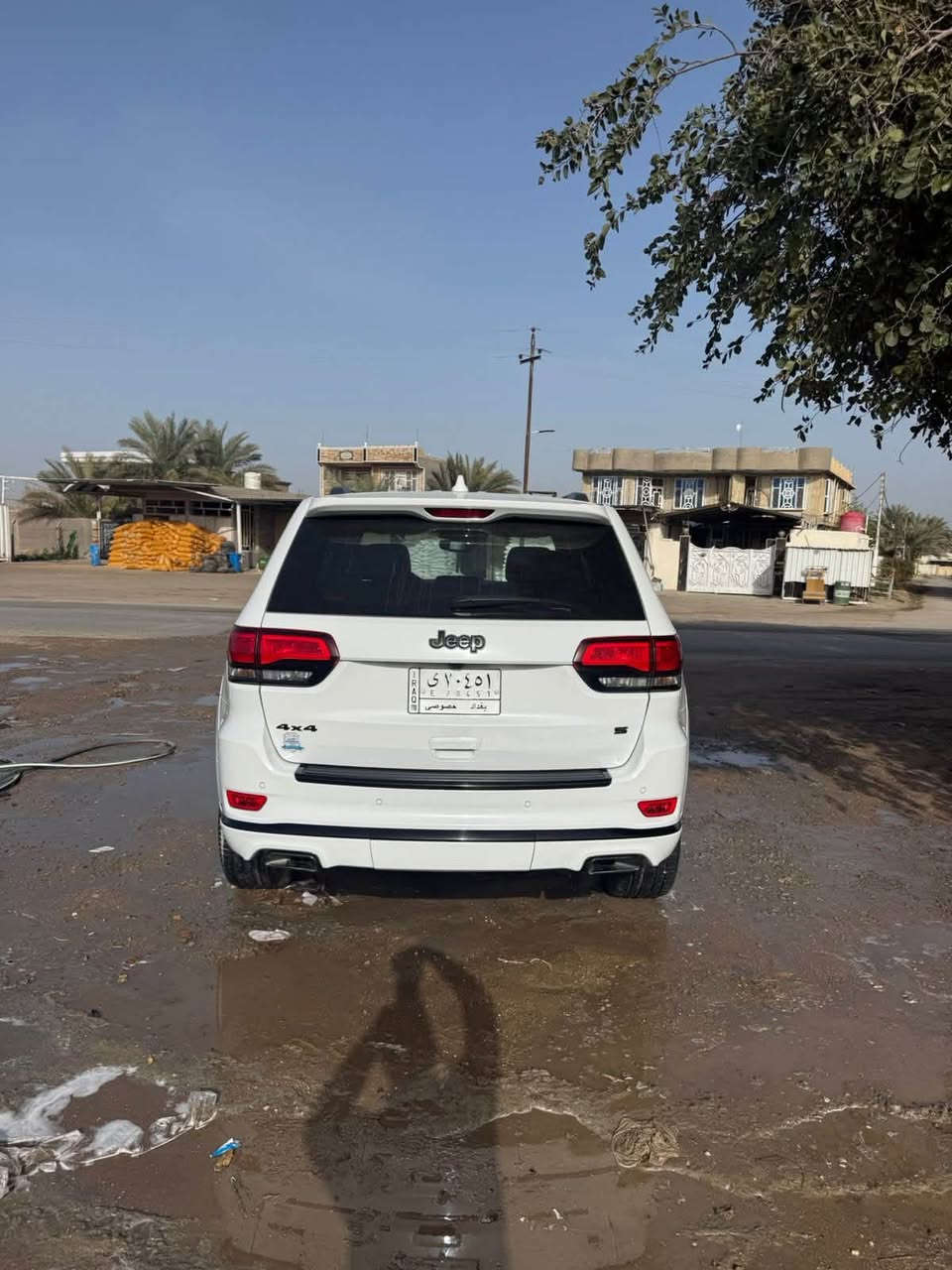 السلام عليكم جيب إس فول موصفات للبيع فقط موديل 22 السياره جديده ماشيه 65 الف حقيقي العنوان بابل المشروع 
***********
