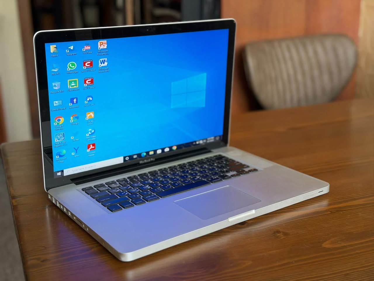 بـ 185 الف فقط 
لابتوب ماك بوك برو 14 انش
Intel core i5 gen6 
SSD 256 GB
GPU 4 GB
RAM 8 GB
SCREEN 14 inch
وباقي التفاصيل بأخر صورة مع فديو الشرح
