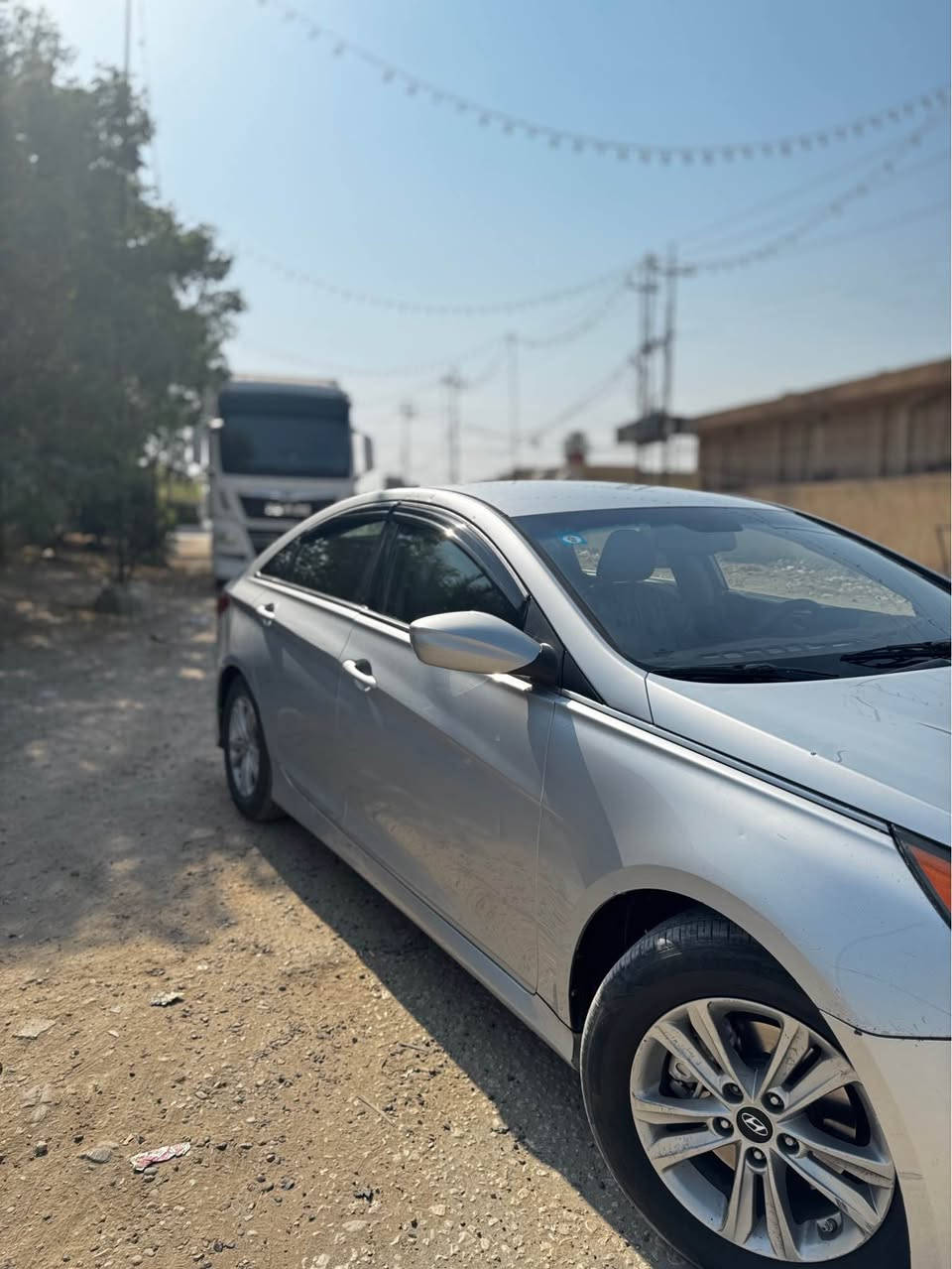 سوناتا: 2014 
وارد امريكي
لون سلفر
محرك 2400/Gdi
نصف مواصفات
حادث السيارة :- جاملغ الامامي + بنيد مبدل نفس اللون
سعر السيارة 105 بيها مجال بسيط
عنوان السيارة - بابل -الحله
رقم الهاتف:- ‭***********‬-‭***********‬ حلة, بابل
