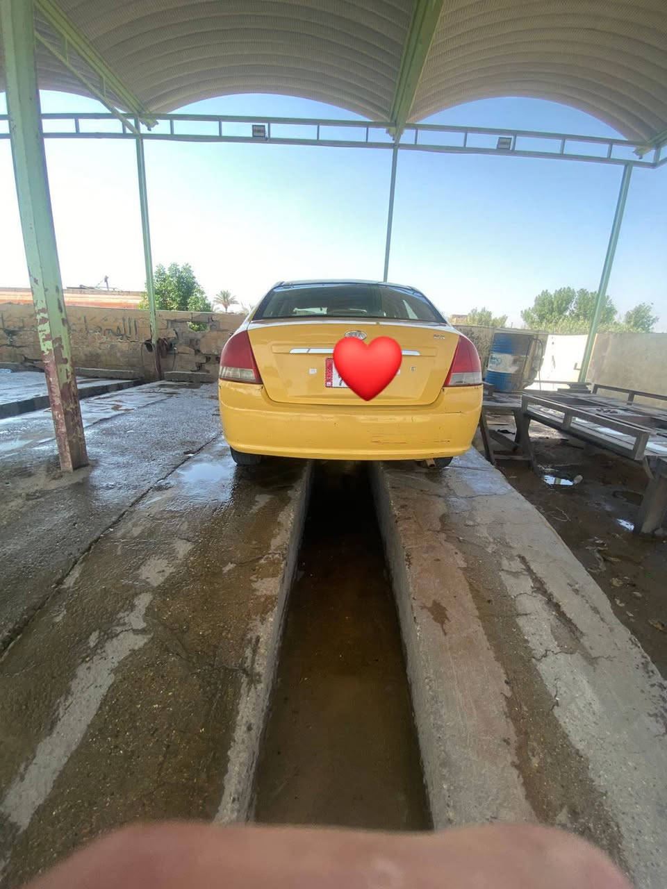 ***********
سلام عليكم كيه سبكتره البيع موديل 2009سياره مريكيه كير ومكينه وحداديه وتخم تاير سيار ورقم نكليزي بسمي مصفره هيئه وغرامه سعر خاص
