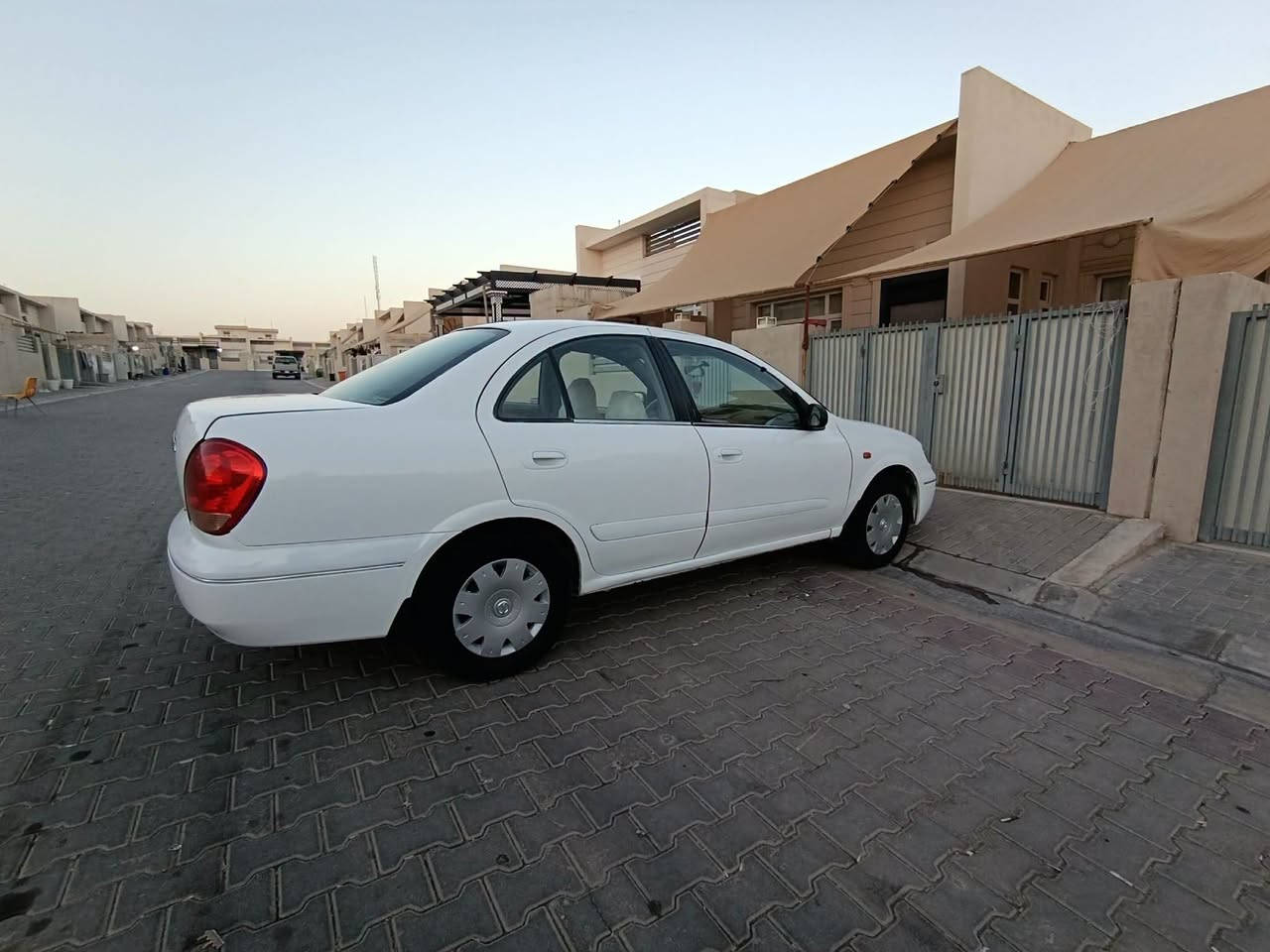 نيسان سەنی یابانی 
مۆدێل 2005
مەکینەسپی
گێڕ ئۆتۆماتیک
بەشەرتی گێڕومەکینە
تایەی تازە
توندوتۆڵ
تەبرید 🥶بەشەرت
تازەسێرڤس ی کراوە
تاقم پلاک+مجوەل+نۆزڵ+فیت پەمپ+ پاتری+ڕۆن... هەموی حەفتەیەک ئەبێت گۆڕاوە
بەناوی خۆمەوەیە 
هەزە ی تازەیە 
ژینگەی تازەیە
کراوەتە تەکسی دواتر کراوەتەوە خسوسی واتا عام بۆیاخ کراوە بەجوانی 
دەرگای پشت سایەق لێدراوی هەیە
سەنەوی هەتا2031 تازەیە
ڕەقەم سلێمانی /ڕەقەم تازەیە
شوێن کەلار/بامۆک
نرخی 68 مەجالێکی زۆر کەم***********
