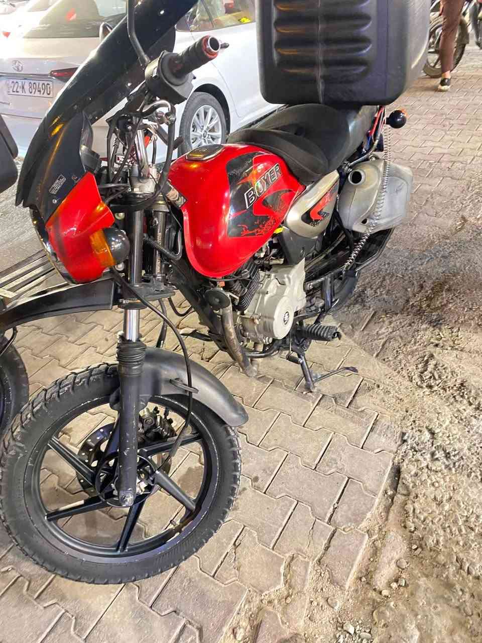سلام عليكم دراجة بوكسر 22 بدون أوراق 950 وبيهة مجال شي بسيط مكاني بغداد العامرية ***********

