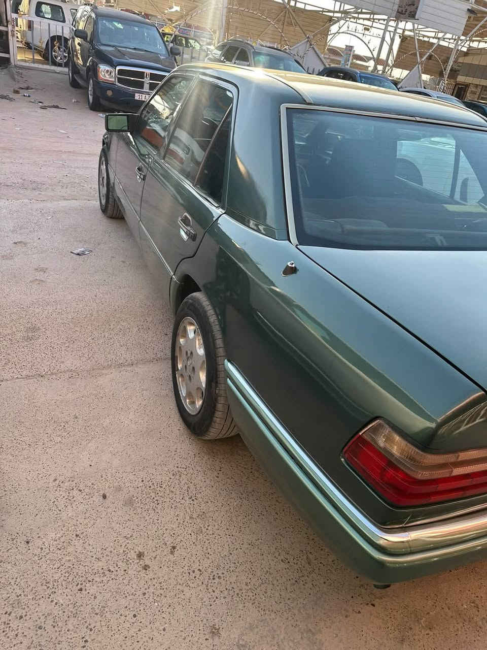 سلام عليكم 
بيبي دب موديل 93 
رقم انكليزي
 سيارة جديدة ونظيفة
محرك وكير بطه
داخل نظيف 
منظومة تبريد جديدة 
سيارة معمرة تعمير حلو
اي نقص مابيها 
السعر 65 ورقة وبيها مجال 
مكاني النجف الأشرف 
***********
