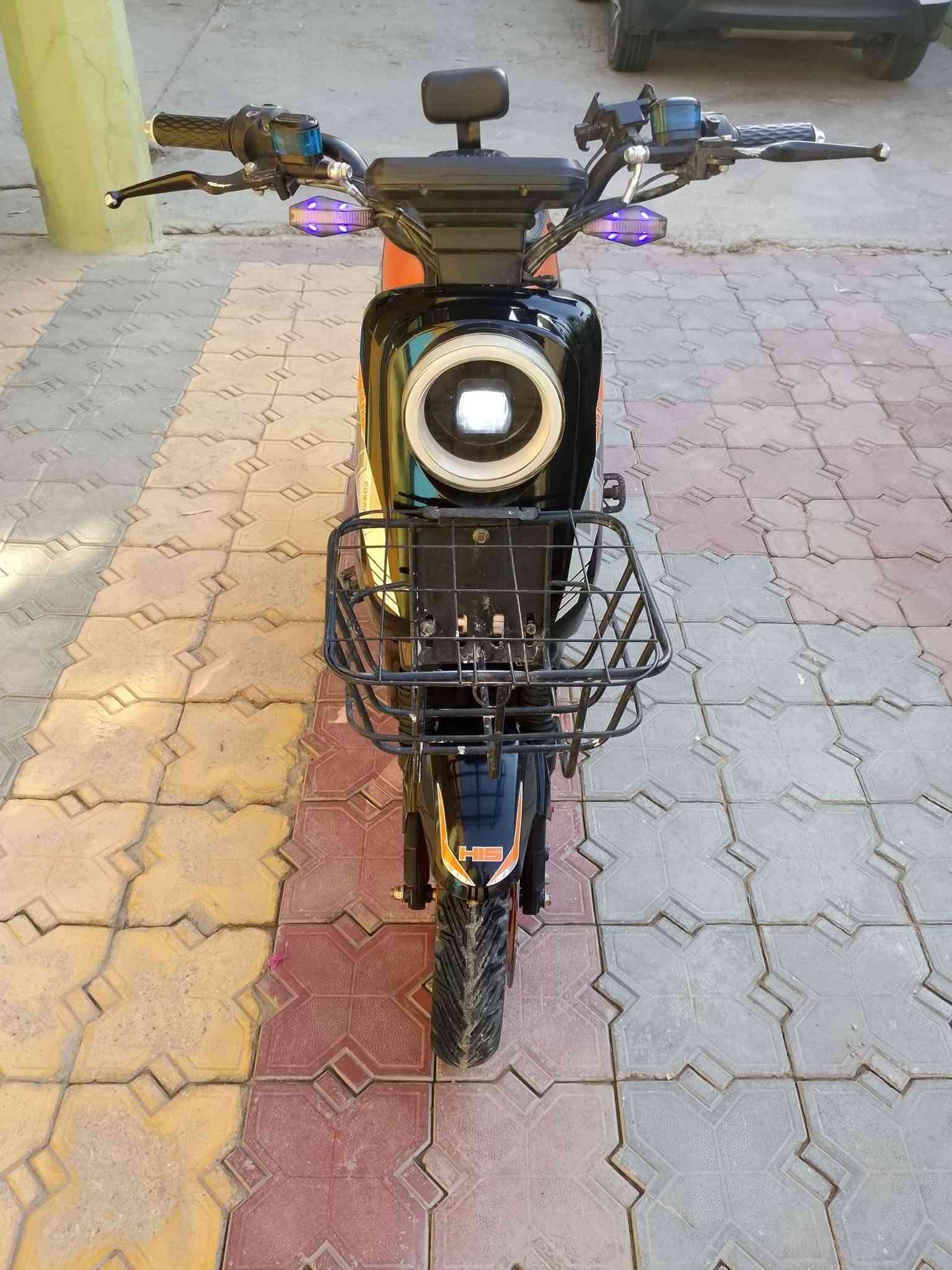 سلام عليكم باسكل شحن للبيع H900 موديل 2026 كلشي شقال ما عايزه شي بطاريات عدد 5 جدد كهربائيات كلهة شقالة لايت عالي وناصي واشاير كلها شقاله السعر 375وبي مجال المكان كربلاء الحر منطقة الجمالية قرب جامع الامام السجاد رقم الهاتف ***********

