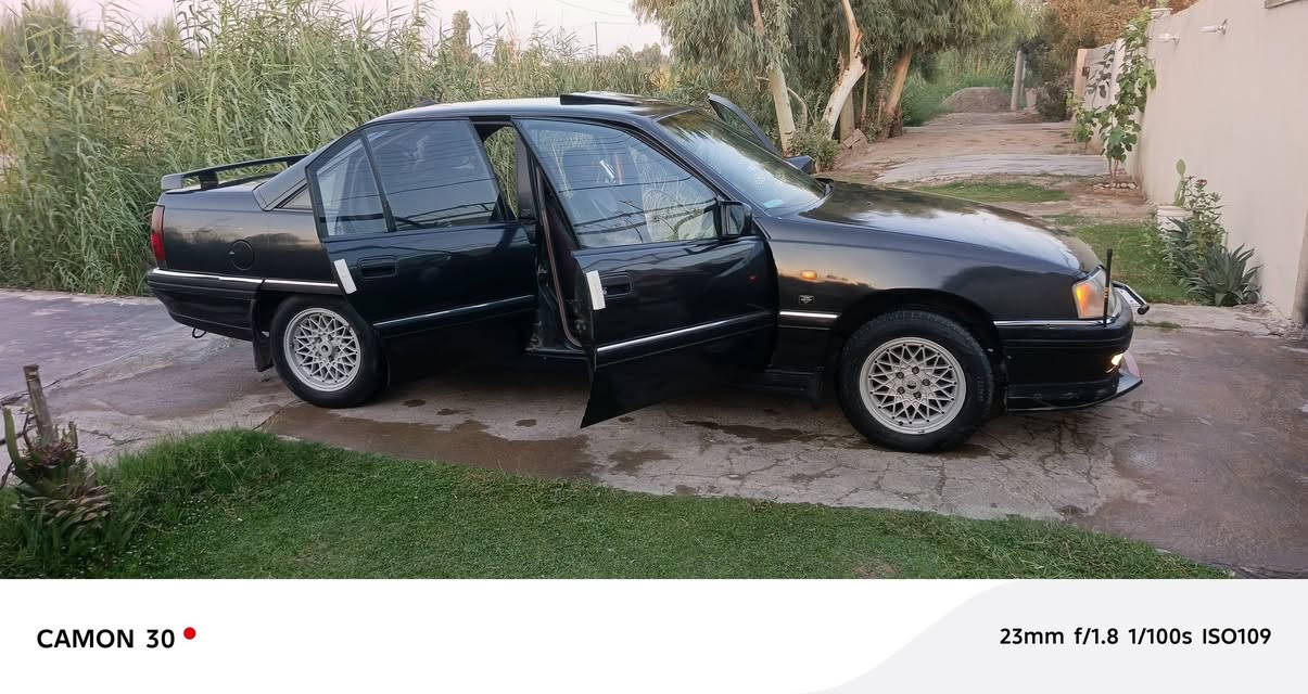 اوبل وميكا موديل 91
رقم بغداد مشروع وطني 
تحويل ثاني يوم
سنويه 30
هزه صاقطه صار سنتين
صدر امامي خلفي جديد 
تخم تايرات 
خساس مابيها 
صبغ عام  جماليه
سياره دكت جاكوج مابيها 
مكان ديالى دلي عباس 
الستفسار ***********

نص مكتوب في الصور:
- CAMON 30
- 23mm f/1.8 1/100s ISO109
- CAMON 30 23mm f/1.8 1/100s ISO75
- CAMON 30 23mm f/1.8 1/100s ISO145