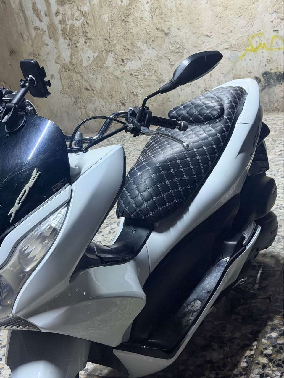 دراجة بي سي اكس جيل اول مكفولة مكينه كفرات لا تبخير ولا اتنقص دهن دراجه ممفتوحه تاخذها من الباب عنوان اعظميه السعر 1350وبيها مجال بسيط رقم *********** بغداد, العراق
