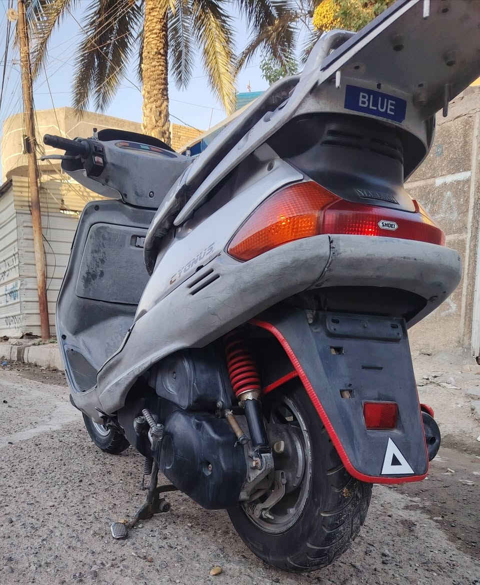 فراشه ام شوارب سرعه 100 ياباني ام البليته
 مكينه 3 احرف
مكينه بلاديه شرط شلعه ومعدل 
كابريتر  بلادي
سلف بلادي 
كفرات بلاديات 
كهربائيات كلهه شغاله كيج سرعه وكيج بنزين شغال
 اشاير يمنه ويسره لايت هورن 
استان صفح كهربائي بلادي 
قفل استيرين وقفل جنطه اوراقه اصوليه المنفيس موجود + مكاتبه 
دراجه ياباني وبالعافيه علياخذه 
العنوان بغداد العبيدي حي الرئاسه قرب جامع الامام علي ع 
للاتصال *********** وات ساب
