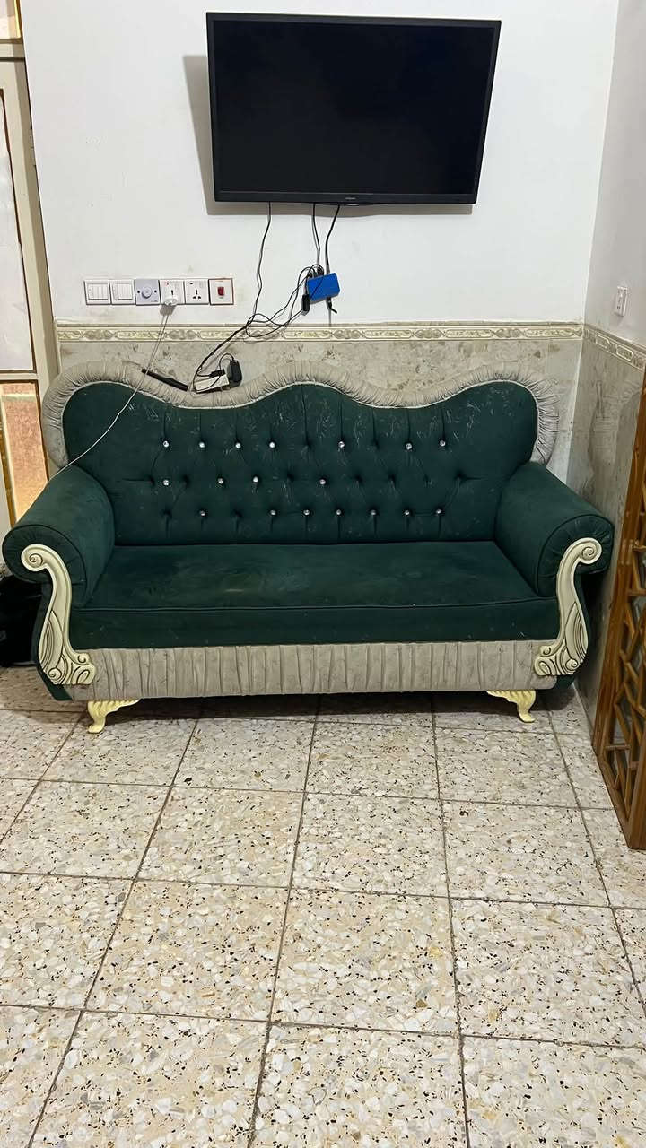 للبيع تخم قنفات تسكام درجة أولى 10اشخاص نضيف جدا مبي ضرر  السعر 450 وبي مجال قليل للشراي 
العنوان /النجف الأشرف 
للتواصل ***********
