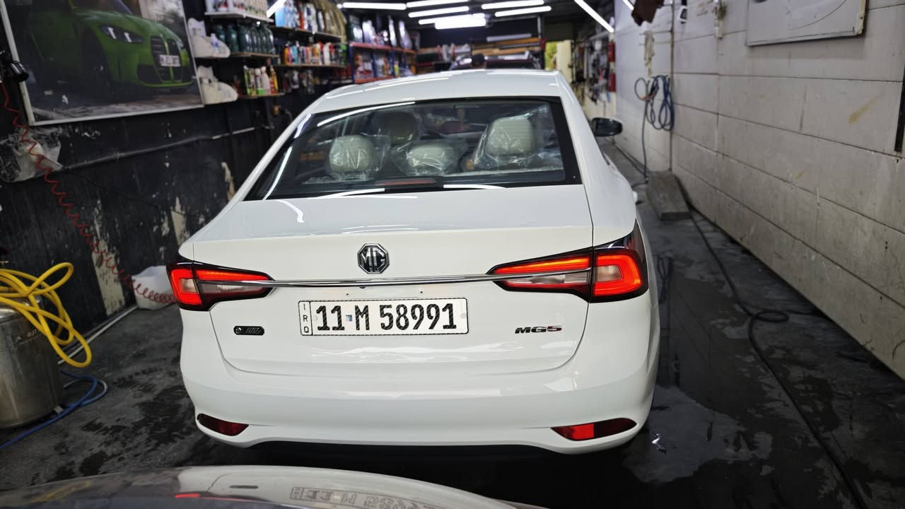 MG 5 standard 2025
للبيع ام جي 5 مواصفات الستندر معروفة
السيارة بضمان الشركة لحد الان ماشبة 56 الف قابل للزيادة
بيها بارد بالصندوق وبعض الملاحظات

106$ وبيها مجال بسيط
مكاني بغداد الكريعات او الجادرية
***********
