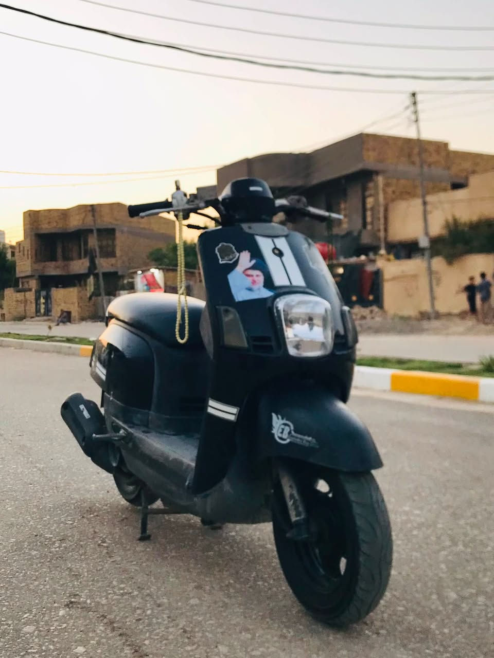 السلام عليكم ماكس بوليسي جديده كله بلاديه ما صارلي ٢٠ يوم من نزلته من الرمبه بلادي كله من الطول للطول موجود بيه اوراق ومكاتبه كامله مكمله  مكاني بابل حله مركز رقم التلفون ***********

