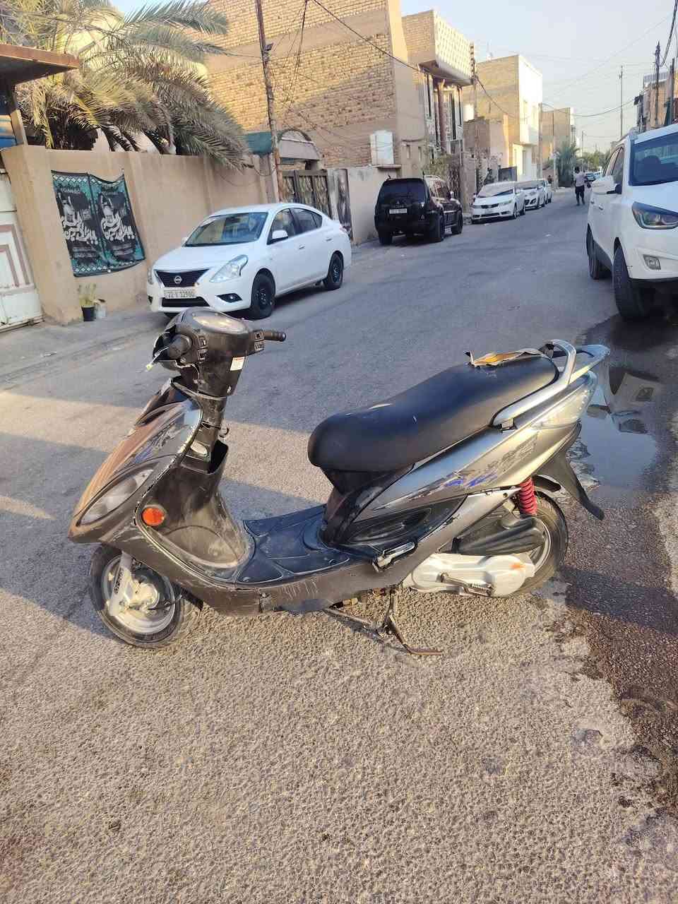 مكلف بالنشر
دراجه شوف العين نضيفه وحلوه
كهربائياتها كلها شغاله
كلجات جديده وقايش جديد
وبريك جديد الدراجه مال جناي
 قافله سرعه الدراجه يرادله فقط كام شفت تبديل
مكاني نجف
سعرها 350وبيها مجال بسيط للشراي
رقم صاحب الدراجه ***********
