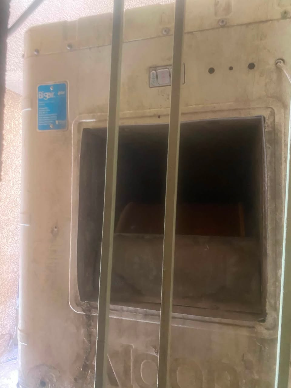 سلام عليكم مبرده هواء ثلج مابيهه مشكله شغاله واتر بم جديد بعده ما مشدود بل كارتونه نوعيه اصليه تصعيد مي وكامله مابيه نقص عنوان بغداد حي جهاد سعره حلو راسل خاص او رقم ***********
