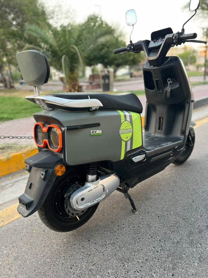 ً
ًسلام عليكم شباب دراجه شحن ريان ام عيون للبيع دراجه جاهزه وكامله باتريات فول ع فحص تجي تفحص وتاخذ بيها نقوصات بسيطه كلش استخدام شهر وشويه وصل المعرض موجود مالتها ابسمي  كامله مكمله ومواصفاتها معروفه و
 
الموديل 2026 
البطاريات 6دبل 
السرع .1.2.3
السرعه 55 حقيقي 
اطارات جوبلس
جهاز انذار السرقه 
تشغيل عن بعد 
قفل سترين 
قفل بصمه 
لايتات زنوزن عاليه جدا 
نضام بارك p
اشاير اماميه وخلفيه 
طستها ناعمه حيل 

السعر 650 بيها مجال بسيط. 

النضافهً موضحه بل صور 

اي استفسار اتصال 

***********
مكاني بغداد
