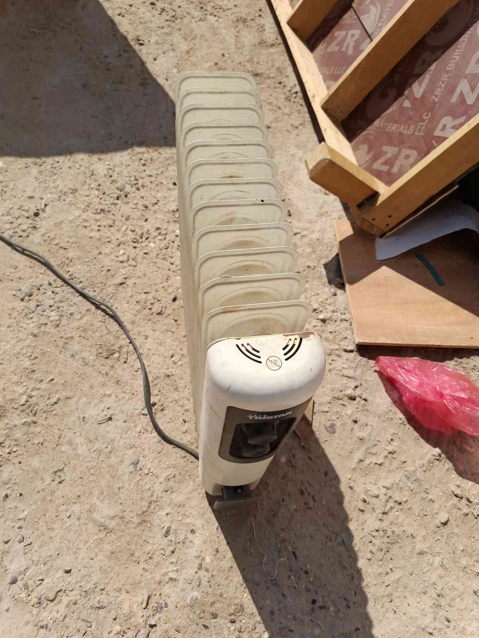 غراض للبيع شارع ٨٠ 

***********
