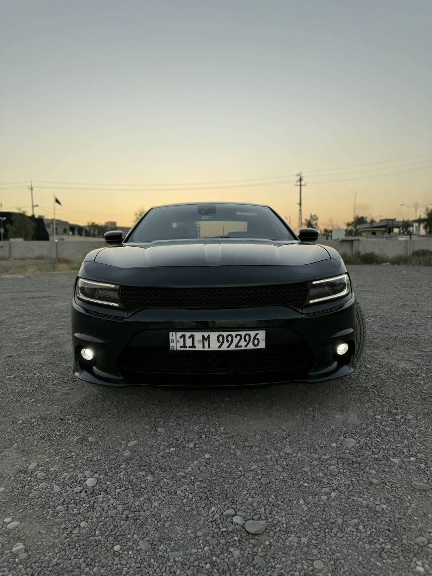 🔥 للبيع | Dodge Charger GT AWD 2018 Full Option 🔥

✅ Super Track Pack
 ✅ دفع رباعي AWD ذكي عند الحاجة 
✅ 125,500 ميل قابل للزيادة 
✅ إيرباك سليم 100%
✅ بدون صبغ نهائي (فقط تبديل دعامة وتعديل بارد بمكان الحادث)
✅ صور الحادث موجودة بالمنشور .

السيارة نظيفة جداً من الداخل والخارج، جاهزة للاستخدام .

أبرز المواصفات:
✔️ رادار أمامي.
✔️ نقطة عمياء.
✔️ كراسي جلد كهربائية مع ذاكرة.
✔️ تبريد وتدفئة للمقاعد.
✔️ تدفئة ستيرن.
✔️ شاشة كبيرة تدعم Apple CarPlay.
✔️ نظام صوت Alpine.
✔️ تشغيل عن بعد.
✔️ مراية خلفية تنزل تلقائيًا بالرجوع.
✔️ Super Track Pack.
✔️ جهاز Tazer مضاف.
 
صور الحادث بالمنشور 
السعر: 185 ورقة (قابل للتفاوض بالحدود المعقولة بعد المعاينة فقط).

السيارة بالموصل
📞 *********** موصل, نينوى
