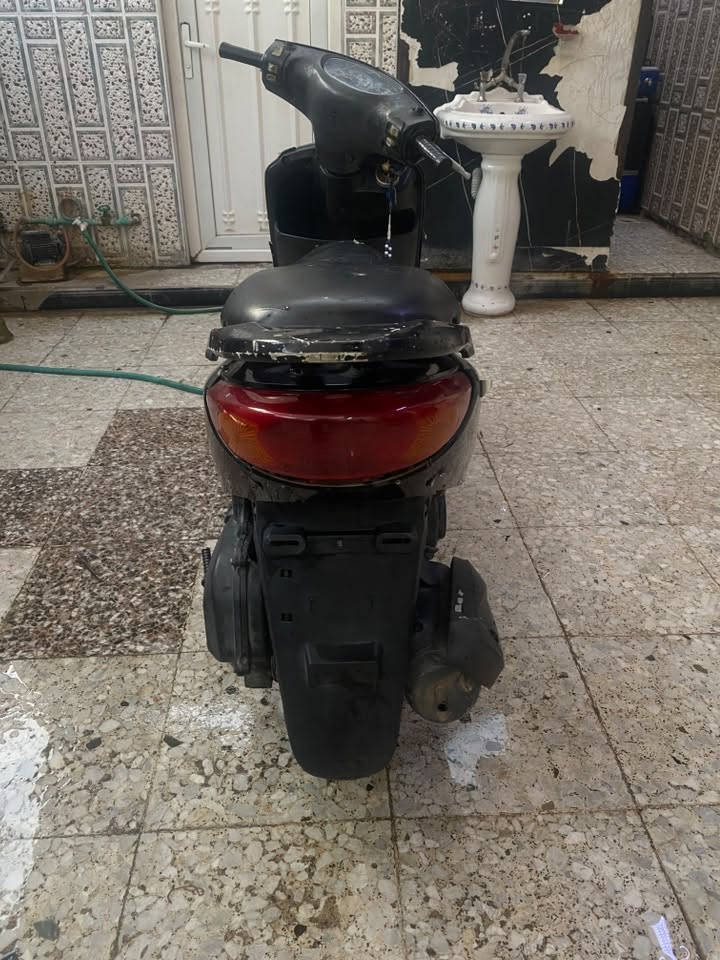 م عليكم للبيع او مراوس بريز دراجه كهربايات كلها شغاله سلف هندر اشاير لايت عالي وناصي نكره سلف بكل وقت بس طلع عدي بيها صوت ماعرف شنو وديتها لفيتر واحد يكلي كلجات واحد يكلي زنجيل واحد تفليس ماعرف ابيع او اراوس على هاي حالتها دراجه كلها ختم واحد مكاني مدينه الصدر *********** السعر 350قفل
