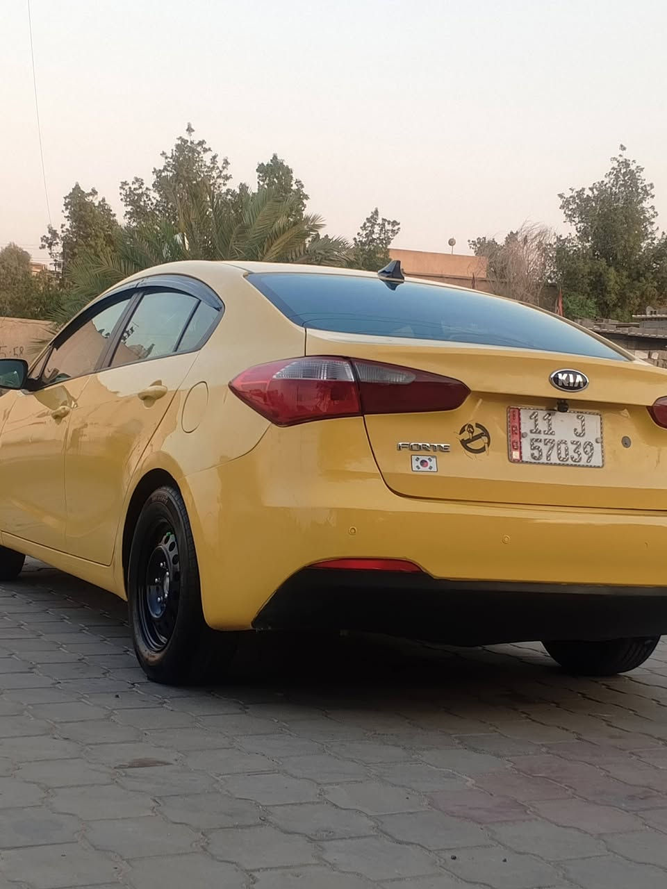 فورتي 2014 وارد امريكي حادثة جاملغ خلفي بدون دواخل السياره بدون معجون صبغه اولى والباقي كله كفاله  مكينه 1800 دوش مكينه وكير جديد شواصي لغود الاماميه مكفولة كفاله
صدر امامي وخلفي كله جديد
تخم تاير 
وياله 15 بسمي مصفره هيئة والغرامة وسنويه جديده هزه جديد رقم دولي بغداد الإنكليزي تبريد ثلج منظومه جديده مواصفات السياره شاشه كامره تحكم اربع جهات مانع انزلاق ايكو تحكم مري اشاير بلمري العنوان بغداد *********** السعر 90 وبيه مجال
مدوشمه دوشمه نواب ارضيه سفاري بيبان تغليف حراري السياره جاهزه مجهزه من كل النواحي
فورتي 2014 وارد امريكي حادثة جاملغ خلفي بدون دواخل السياره بدون معجون صبغه اولى والباقي كله كفاله  مكينه 1800 دوش مكينه وكير جديد شواصي لغود الاماميه مكفولة كفاله
