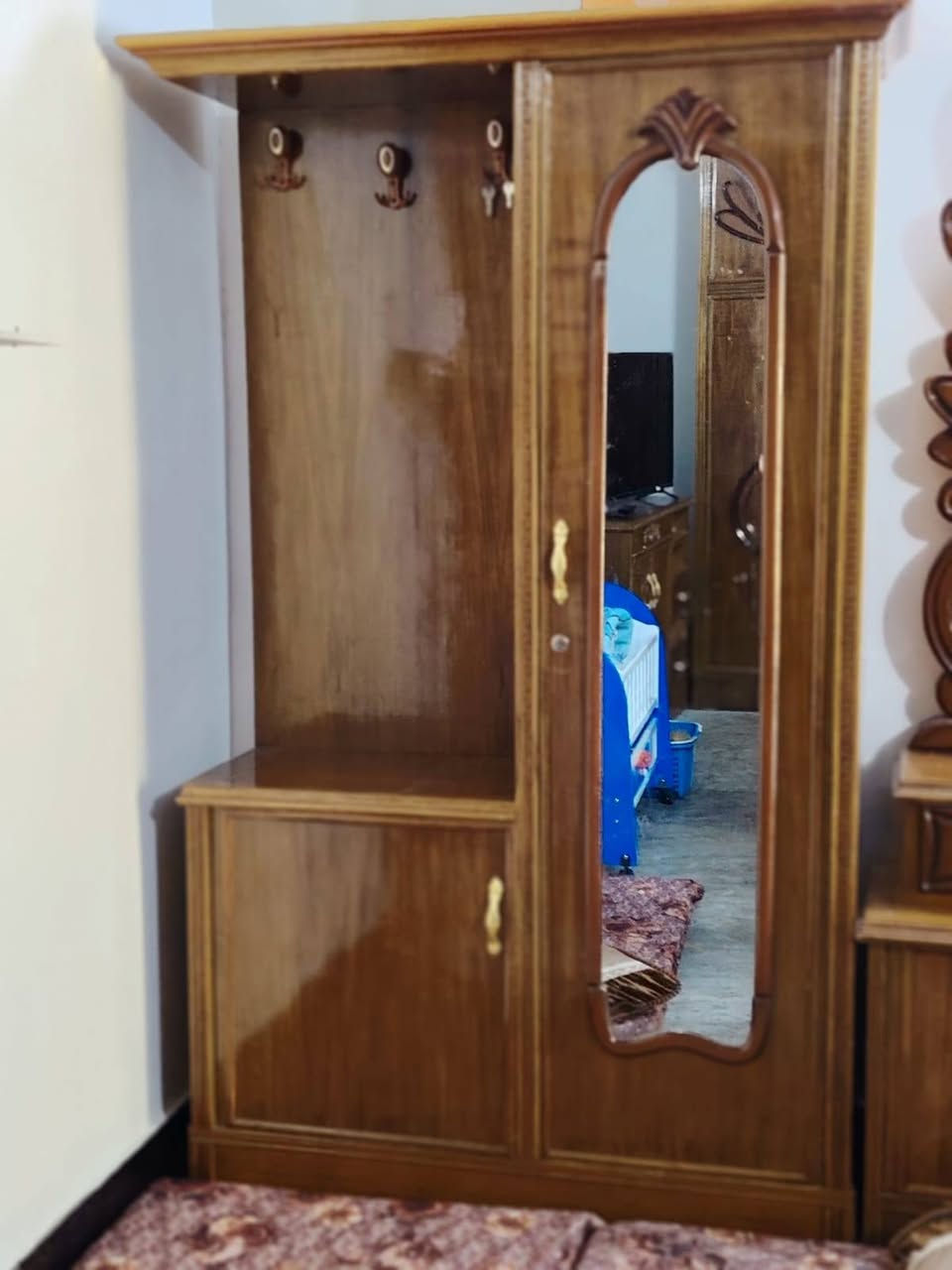 سلام عليكم  مرخصت ابو الكروب غرفة نوم حطاطة للبيع سعر 750 اتصال ***********
