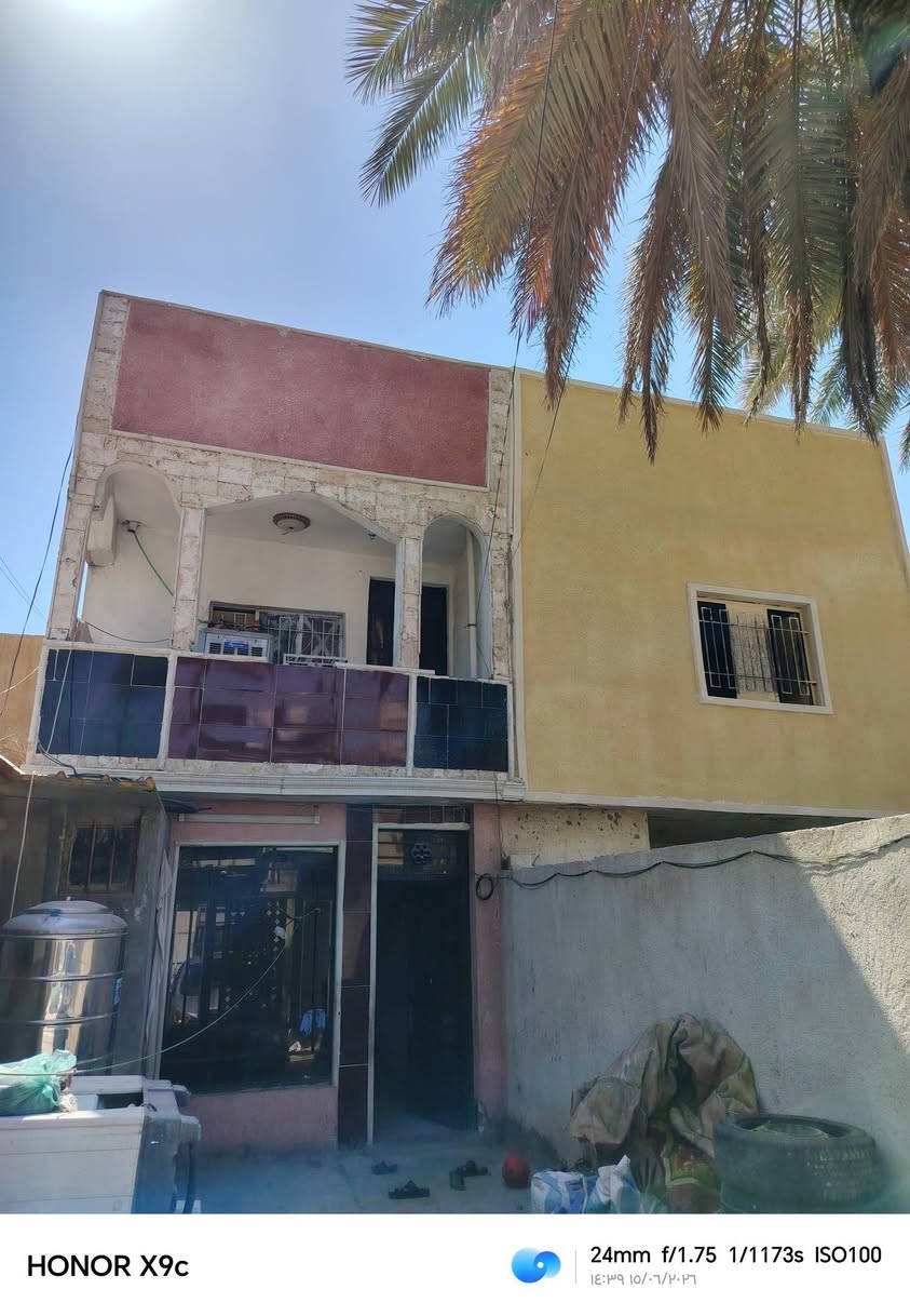 بيت البيع مساحته ( 130 متر ) اي شخص يجيبلي مشتري اطي دلاليه خمس ملاين 5 عله البيع اريد مروج ينشرالبيت للبيع (طابو صرف) (بسمي) طابو صرف
بيت البيع مساحته ( 130 متر ) اي شخص يجيبلي مشتري اطي دلاليه خمس ملاين 5 عله البيع اريد مروج ينشرالبيت للبيع (طابو صرف) (بسمي) طابو صرف 
قاطين مسلح  البناء طابوك غرفتين نوم وستقبال ومطبخ وصاله منور طرمه تفاصيل اكثر اليريد يشوف البيت يتصل ويدلل  العنوان بغداد  منطقت بوب الشام  عله طابو الشعب  اتصال برقمي او خاص عادي بي وقت *********** واتساب👍🌹
