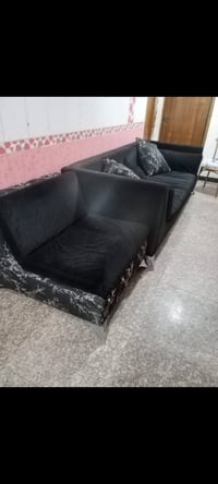 تخم 3 قطع جان عليه تراب وحاليا مغسول ومرتب كلش السعر ب250 مكاني الشعب ...