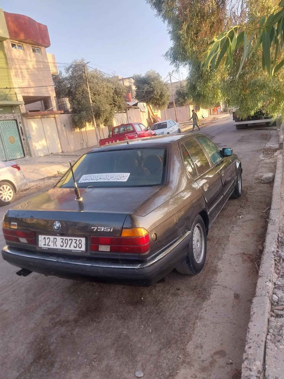 السياره للبيع وضع شركه اصل وفصل 735 سياره بسمي تبريد ثلج فول توماتيك دبل جام ضد رصاص داخل صاج سلايت بجم عريض سياره فول محرك كير بلجيس شرط شرط شرط صبغ مكانات تقحيل ابيع عام بدون جكوك واحد سياره بحك سيكي اخوان ابيع واراوس اب اقل محتاج فلوس السعر 45وبيها مجال سياره مال جناي مو مال سوك وعلا ايد وحده ملاحظه هزا قبل سبوع وسنويه قبل ثلاث تيام يعني سياره مايعوزها ربع دينار للستفسار ***********/////***********
