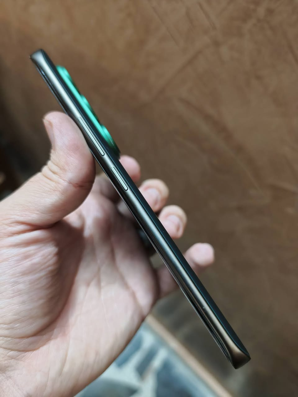 السلام عليكم 
تكنو camon 50 الالترا .. 
Techno camon 50 ultra
ذاكرة 256 عشوائية 8 
حهاز بعده جديد شخطه مابي وصل الشراء موجود اشتريته يوم 8/18 
ملحقات كاملة كارتونه وشاحنه 

السعر 500 الف وبي مجال فقط بيع بدون مراوس 
بغداد الكرادة ***********
