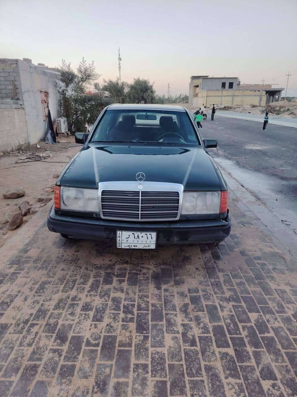 السلام عليكم 
مرسيدس دب موديل 91
سنوية منتهيه صارله سنه مشروع وطني رقم أنبار بدون تبريد 
السعر 32 وبيه مجال المكان البصرة مدينه بني منصور 
رقمي ***********
