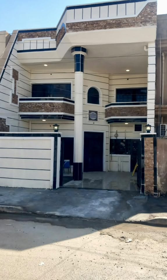 دار نظيف للبيع في كفاءات السيدية

المساحة: 150 م²
الواجهة: 7.5 متر
النزال: 20 متر

مواصفات الدار:

* كراج
* حديقة
* صالة
* مطبخ
* صحيات: عدد 2، واحدة في الطابق الأرضي وواحدة في الطابق الثاني
* 4 غرف نوم
* غرفة نوم واحدة بالطابق الأرضي
* 3 غرف نوم بالطابق الثاني
* يوجد ترك خلف البيت

للاستفسار والمعاينة:  ***********
