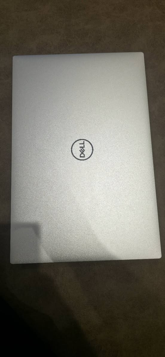لابتوب ماركة Dell دل اعلى المواصفات مو لابتوب عادي
معالج كور اي 9 جيل ال11 
ذاكرة 512 و 32
حجم الشاشة 15.6
ملحقاته شاحة وجنطة و ماوس 
⭕️ السعر مليون و ١٠٠
سعر المستعمل ماله بالصناعي بمليون و٣٠٠
العنوان بغداد 
***********

