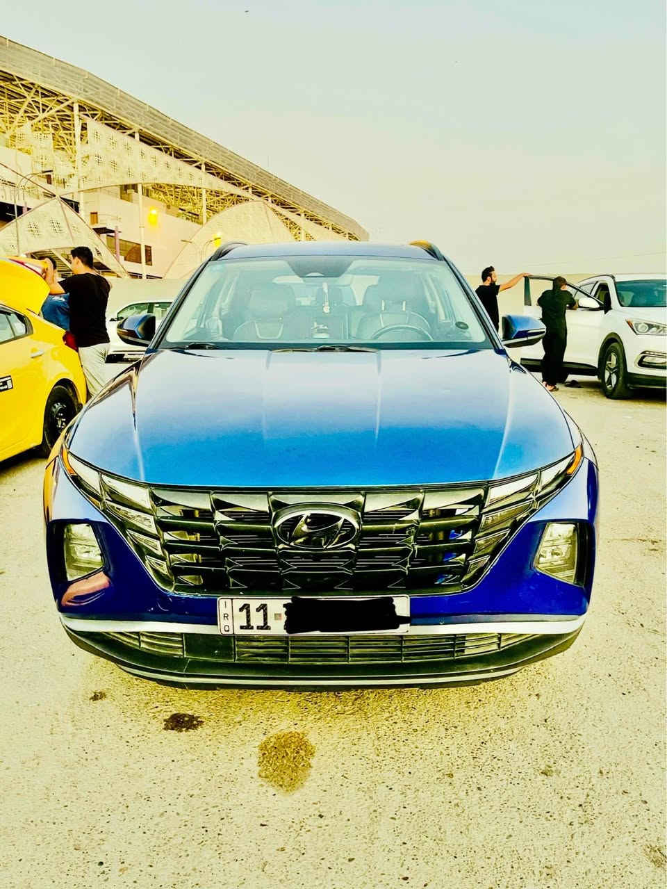 من رخصت صاحب الكروب
توسان موديل 22وارد أمريكي 
حادث بسيط بدايةجاملغ الايمن 
رقم بغداد باسمي 
مواصفات السياره فوووول مواصفات 
كشن جلد 
كشتات تدفئه تبريد 
دشبول دجيتال 
تحكم ستيرن 
قياده ذاتيه 
بصمةتشغيل 
بصمه أبواب 
بصمة صندوق 
سايد بريك دكمه 
ويل 19
إشاره بالمرة 
حساس خلفي امامي
تحذير اصطدام
محركً  2500
بعد بيه هواي مواصفات 
مكاني بغداد 
السعر165 مجال حك الجيه 
رقمي *********** بغداد, العراق
