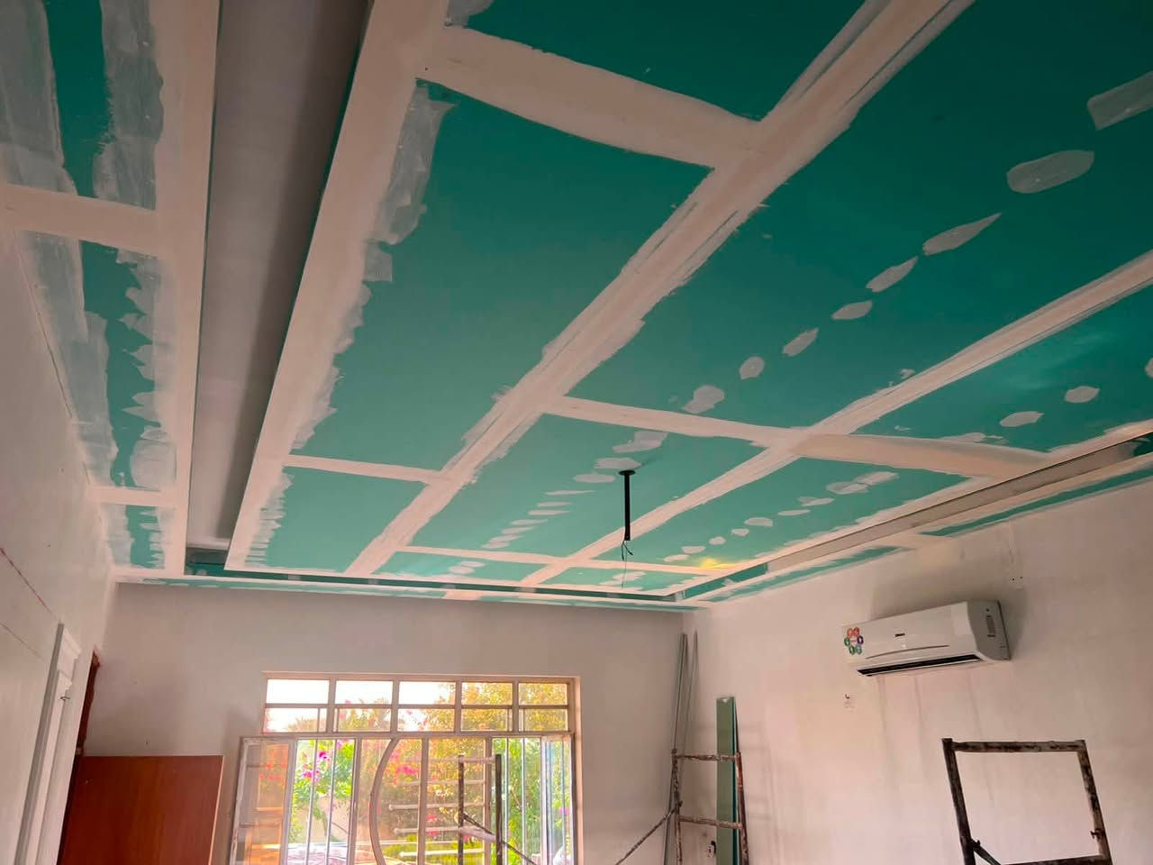 تصميم راقٍ يلامس ذوقك الفني ولمسات تجمع بين العصريه والأصالة لتجعل منزلك تحفه فنيه معمارية تتحدث عن أسلوبك الخاص .

آخر الأعمال للاستفسار  واتساب ***********
